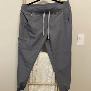Figs Medium Petite Graphite Zamora Jogger Scrub Pants